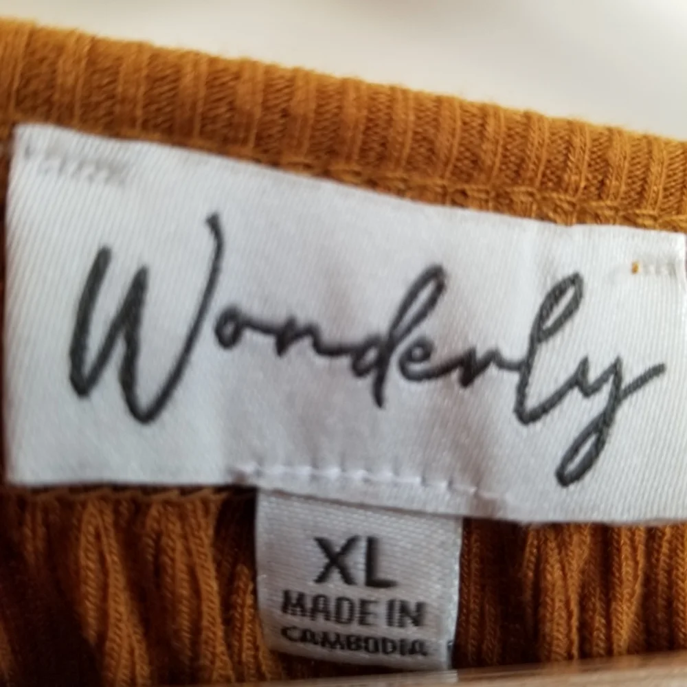 Wonderly Sleeveless Smocked Yoke Knit Tank Top XL NWT - Picture 7 of 7